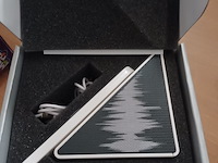 Partij speakers en oplader in een 14 stuks - afbeelding 2 van  5