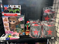 Partij speelgoed en accessoires w.o. furreal, baby clementoni - afbeelding 1 van  6