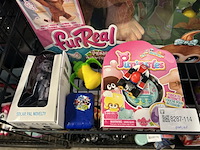 Partij speelgoed en accessoires w.o. furreal, baby clementoni - afbeelding 3 van  6