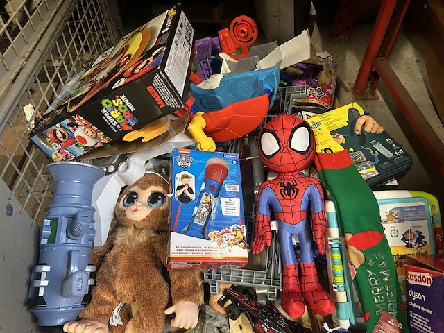 Partij speelgoed w.o. casdon dyson, paw patrol, hot wheels mario bros, clementoni bumba - afbeelding 3 van  9