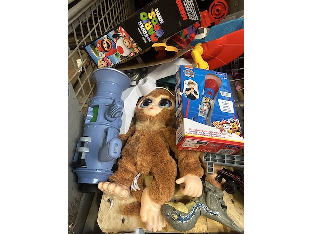 Partij speelgoed w.o. casdon dyson, paw patrol, hot wheels mario bros, clementoni bumba - afbeelding 7 van  9