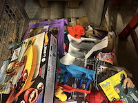 Partij speelgoed w.o. casdon dyson, paw patrol, hot wheels mario bros, clementoni bumba - afbeelding 9 van  9