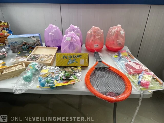 Partij speelgoed - afbeelding 8 van  9