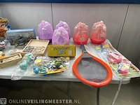 Partij speelgoed - afbeelding 8 van  9