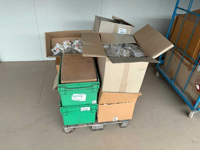 Partij spelden & clips - afbeelding 1 van  4