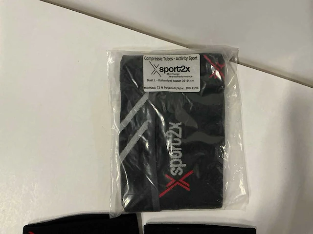 Partij sport2x compressie tubes/multi-use doekje (310x) - afbeelding 2 van  4