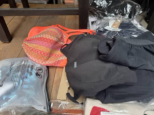 Partij (sport)kleding w.o. gymshark, h&m, puma - afbeelding 4 van  8