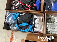Partij sportkleding - afbeelding 2 van  8