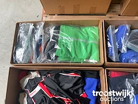 Partij sportkleding - afbeelding 4 van  8