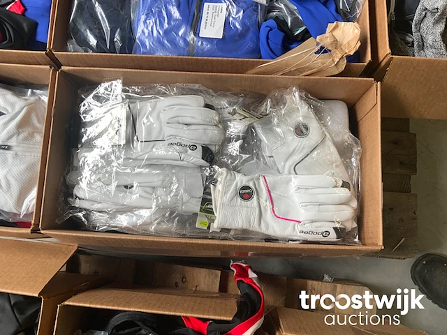 Partij sportkleding - afbeelding 7 van  8