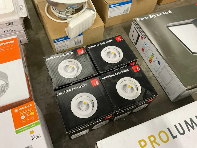 Partij spots en lichtbronnen. (50x) - afbeelding 13 van  27