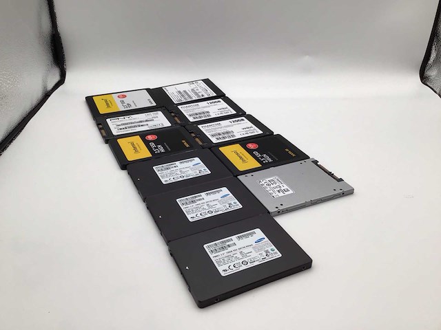 Partij ssd schijven interne hardeschijf (11x) - afbeelding 1 van  3