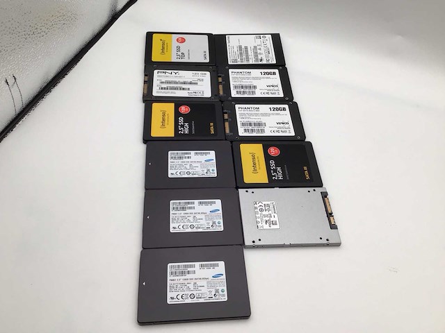 Partij ssd schijven interne hardeschijf (11x) - afbeelding 2 van  3