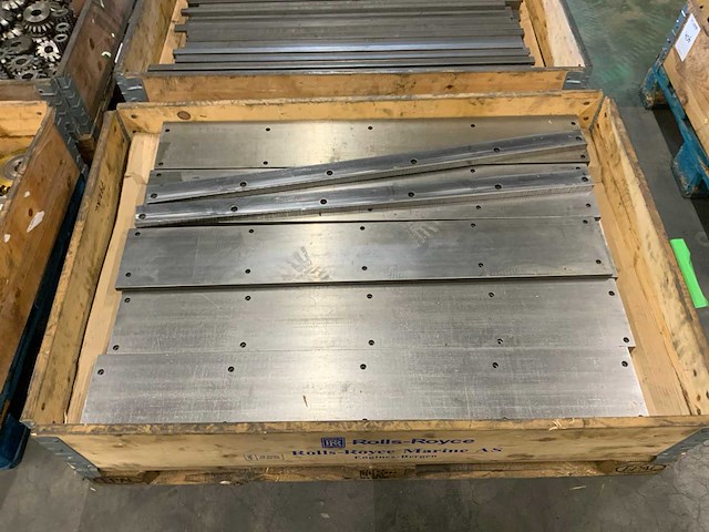 Partij staal (circa 792kg) - afbeelding 1 van  4