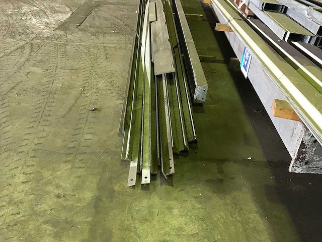 Partij staal - afbeelding 3 van  8