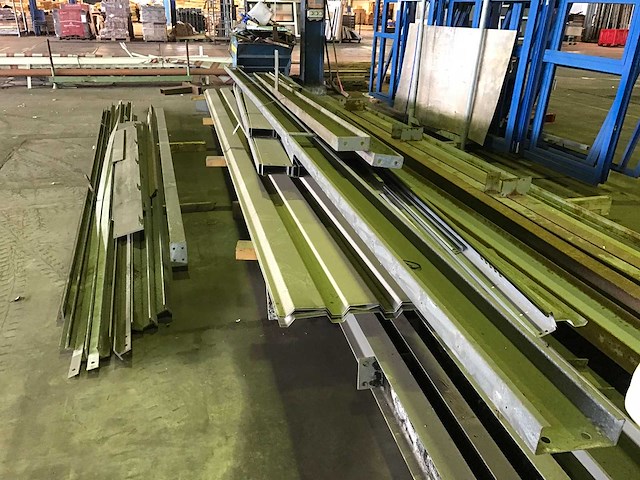 Partij staal - afbeelding 4 van  8