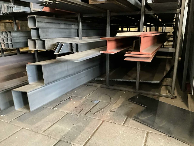 Partij staalvoorraad - afbeelding 2 van  21