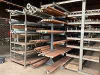 Partij stafmateriaal - afbeelding 1 van  10