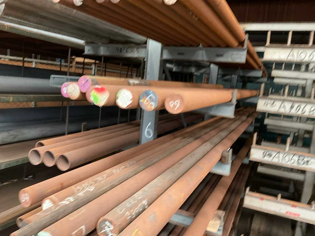 Partij stafmateriaal - afbeelding 9 van  10