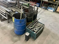 Partij stafmateriaal - afbeelding 2 van  13
