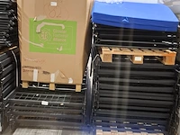 Partij stapelbedden in onderdelen - afbeelding 1 van  11