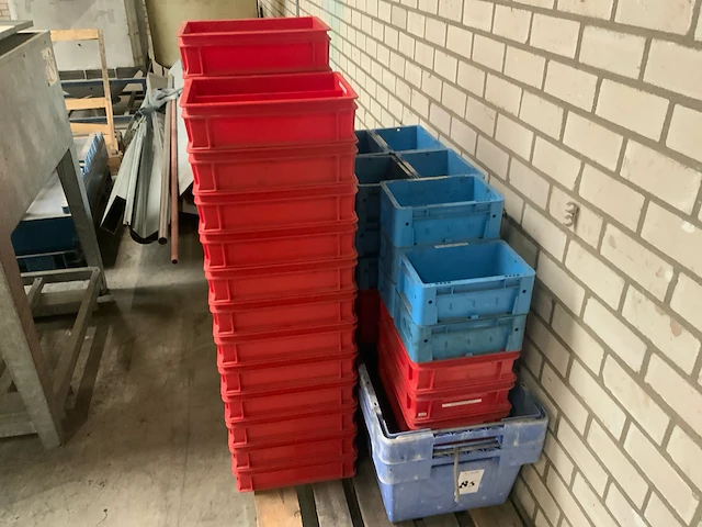 Partij stapelkratten - afbeelding 2 van  2