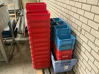 Partij stapelkratten - afbeelding 2 van  2
