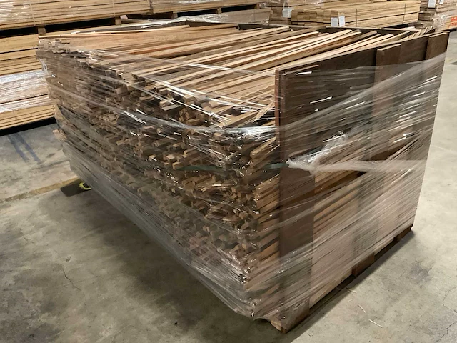 Partij stapellatten ca. 2,5 m³ - afbeelding 2 van  4