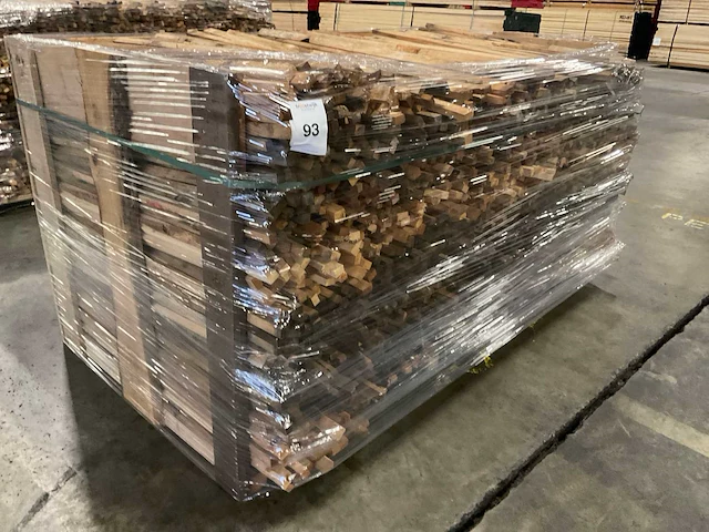 Partij stapellatten ca, 2,5 m³ - afbeelding 1 van  4