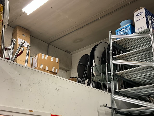 Partij statafels en divers - afbeelding 2 van  8