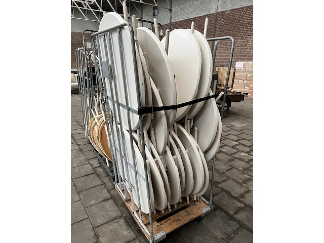 Partij statafels inclusief rolcontainers - afbeelding 2 van  4