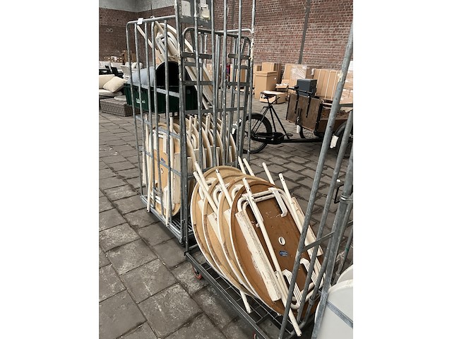 Partij statafels inclusief rolcontainers - afbeelding 3 van  4
