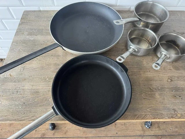 Partij steel- en koekenpannen - afbeelding 3 van  3