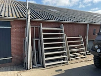 Partij steiger materiaal - afbeelding 1 van  6