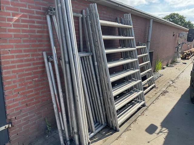 Partij steiger materiaal - afbeelding 2 van  6