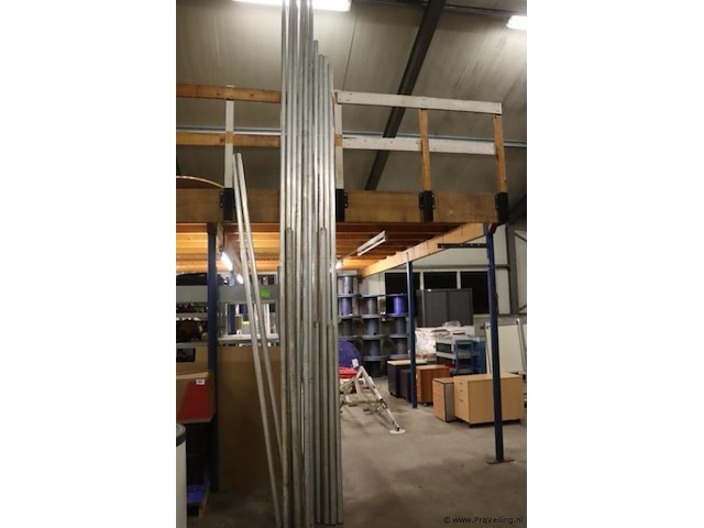 Partij steiger-onderdelen - afbeelding 1 van  1