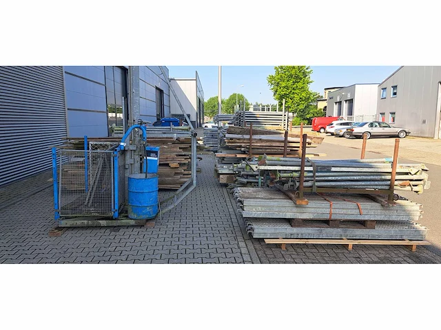 Partij steigermateriaal (combinatie kavel 246-274) - afbeelding 8 van  9