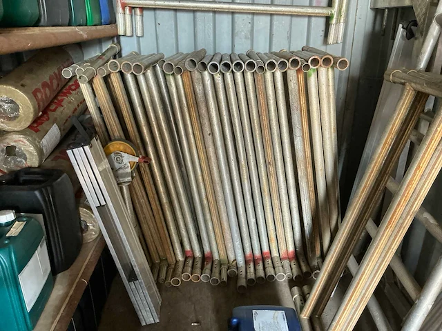Partij steigermateriaal - afbeelding 2 van  9