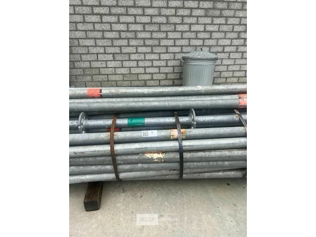 Partij steigermateriaal - afbeelding 2 van  3