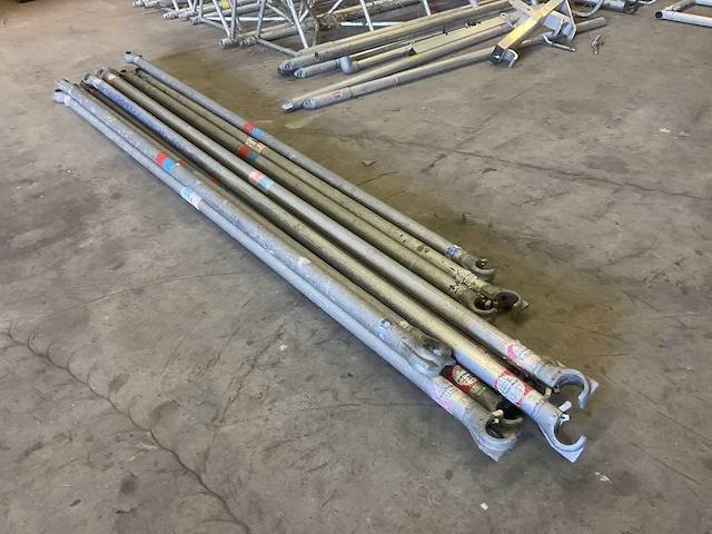 Partij steigermaterialen - afbeelding 2 van  9