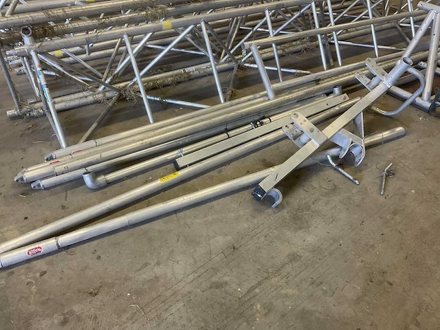 Partij steigermaterialen - afbeelding 4 van  9
