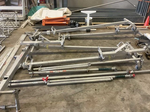 Partij steigermaterialen - afbeelding 7 van  9
