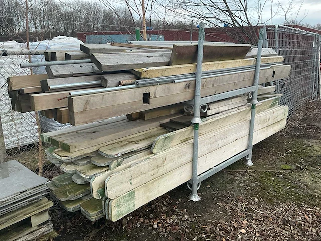 Partij steigerplanken- en balken excl bakken - afbeelding 4 van  11