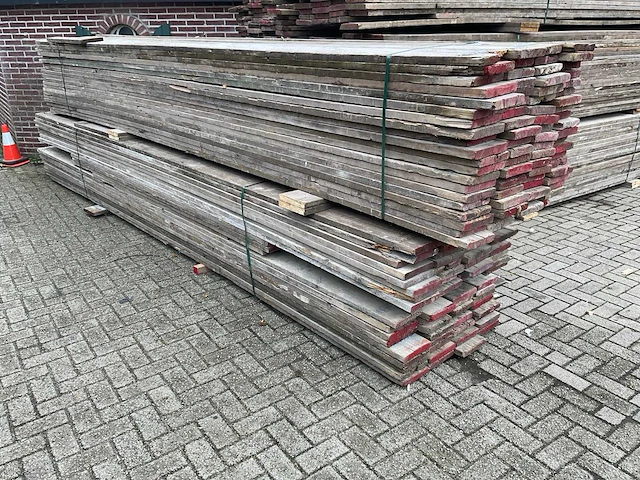 Partij steigerplanken (ca.164 stuks) - afbeelding 1 van  6