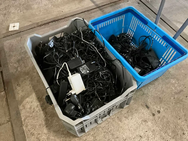 Partij stekkeradapters - afbeelding 1 van  3