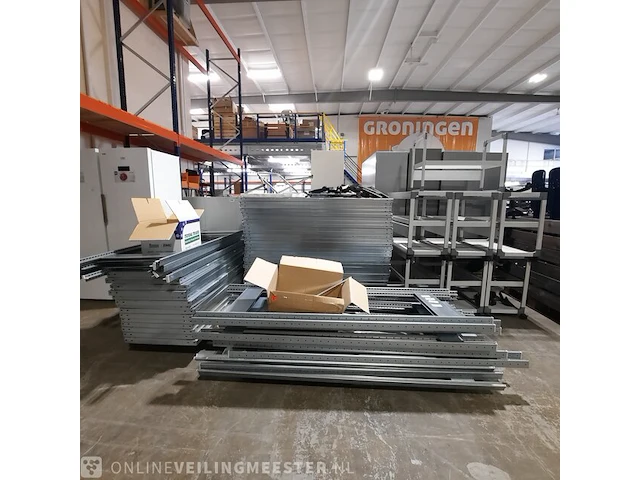 Partij stelling materiaal - afbeelding 1 van  15