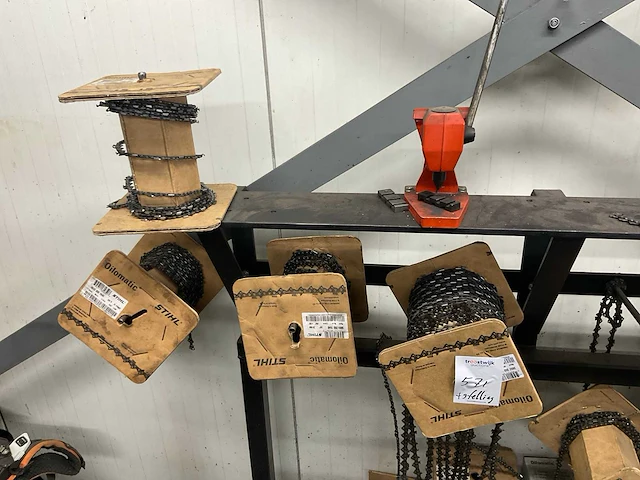 Partij stihl kettingzaag kettingen - afbeelding 2 van  8