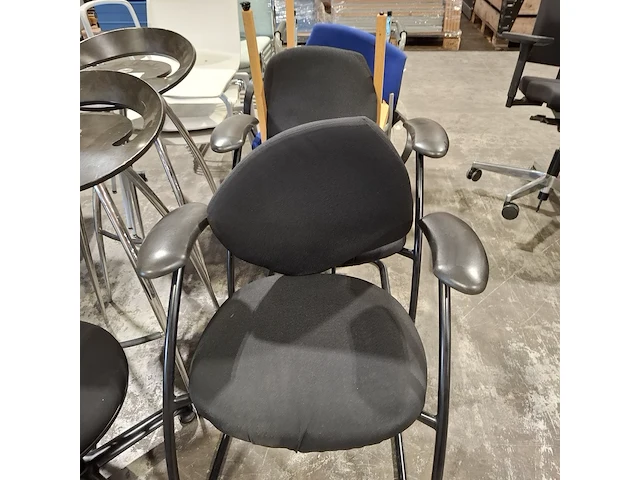 Partij stoelen en krukken, o.a. drabert, lyra - afbeelding 3 van  12