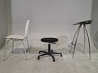 Partij stoelen en krukken, o.a. drabert, lyra - afbeelding 8 van  12