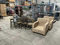 Partij stoelen en zetels - afbeelding 1 van  6